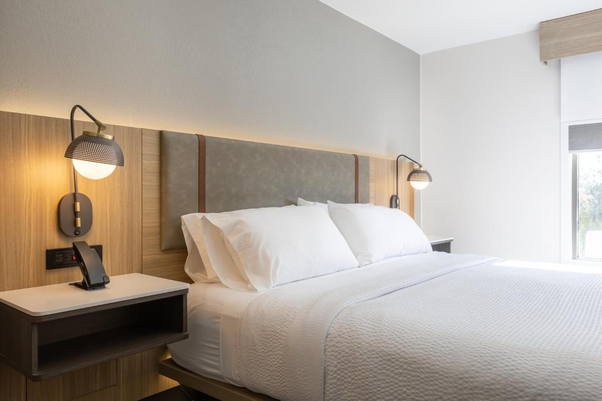 Holiday Inn Anderson By Ihg Zewnętrze zdjęcie
