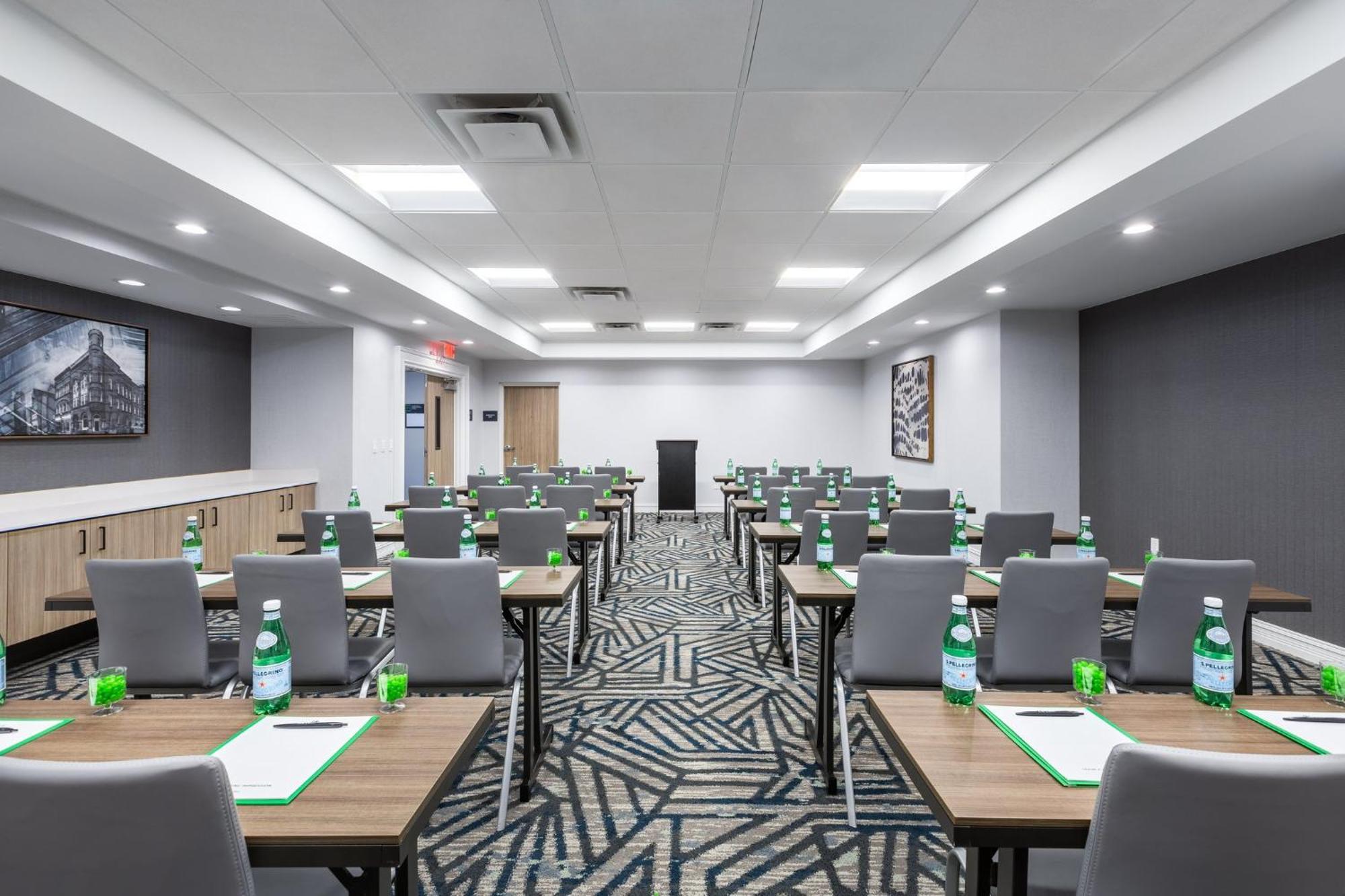 Holiday Inn Anderson By Ihg Zewnętrze zdjęcie